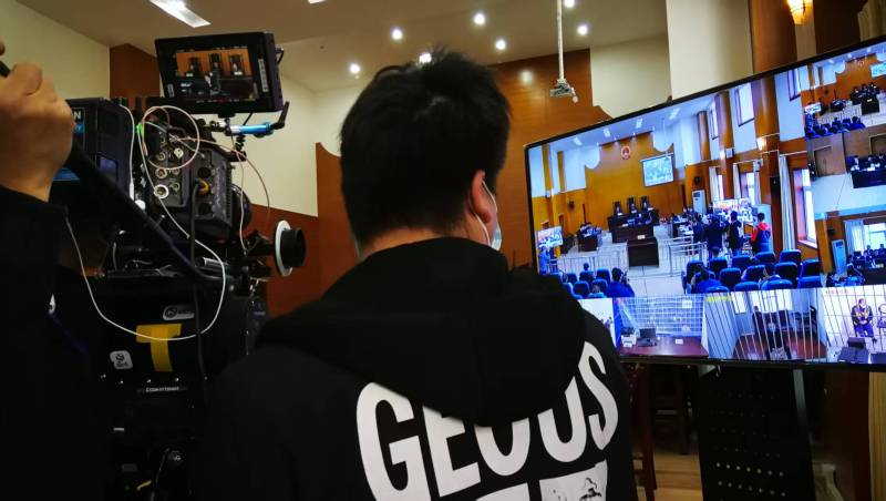 AI生成VS人工创意——潼关县广告片拍摄公司的技术浪漫主义实践